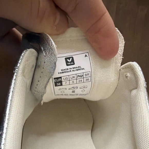 Veja Women's Silver and White Sneakers - Picture 4 of 4